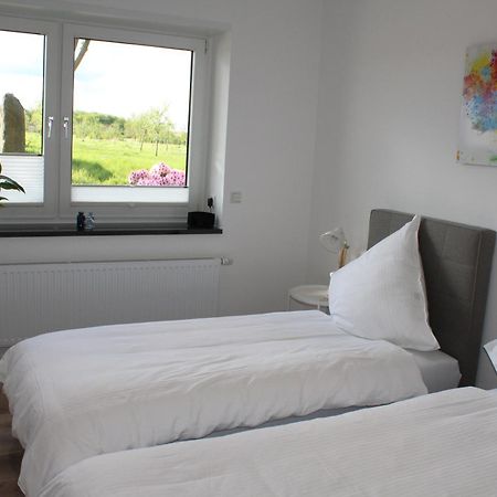 Gaestezimmer Bergerhof - Ankommen Und Wohlfuehlen Neuss Exteriér fotografie