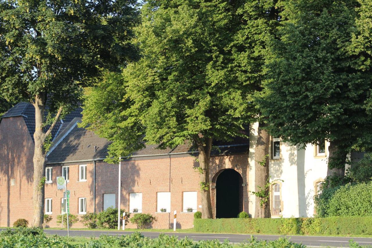 Gaestezimmer Bergerhof - Ankommen Und Wohlfuehlen Neuss Exteriér fotografie
