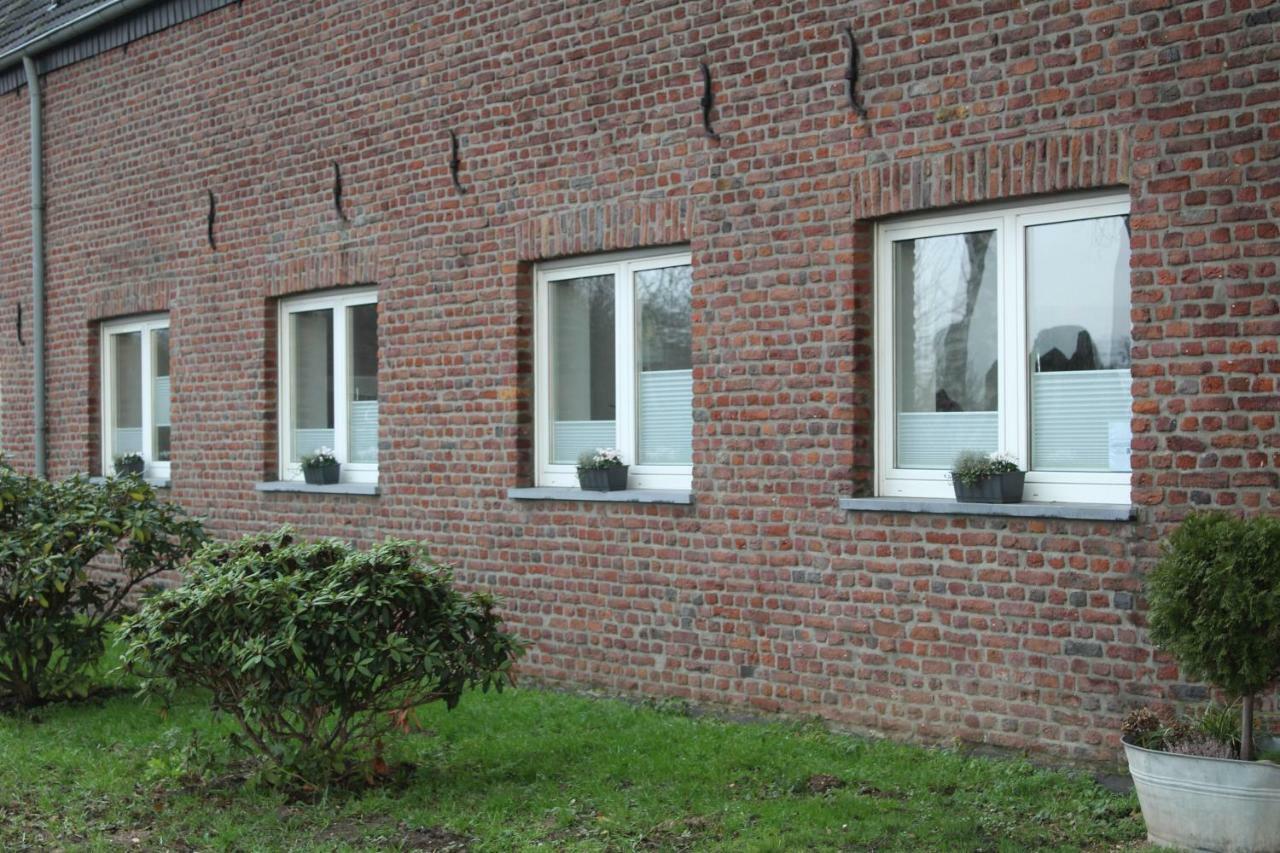 Gaestezimmer Bergerhof - Ankommen Und Wohlfuehlen Neuss Exteriér fotografie